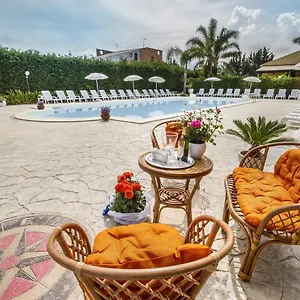Vacanze Paradise Vicino Cefalu Piscina Aperta Holiday home Campofelice Di Roccella